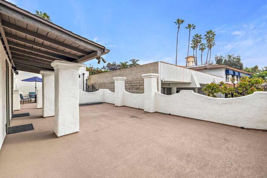 More Photos Of 415 N El Camino Real, San Clemente Office For Sale