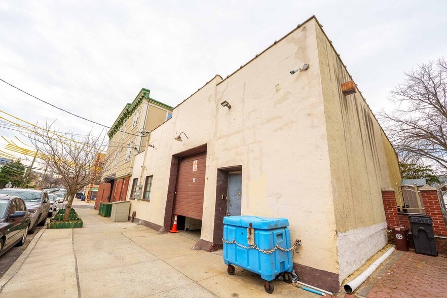 More Photos Of 124-15 18th Ave, Flushing Warehouse For Sale