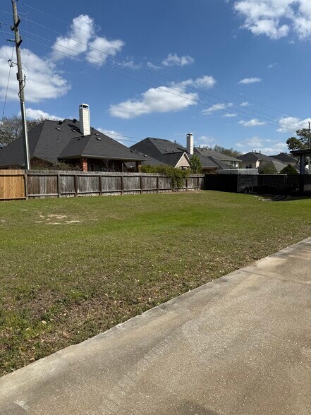 More Photos Of 10120 Fairbanks North Houston Rd, Houston Manufacturing For Lease