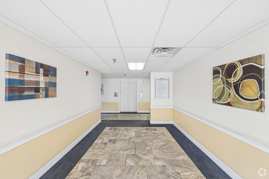 More Photos Of 190 N Evergreen Ave, Woodbury Office For Sale