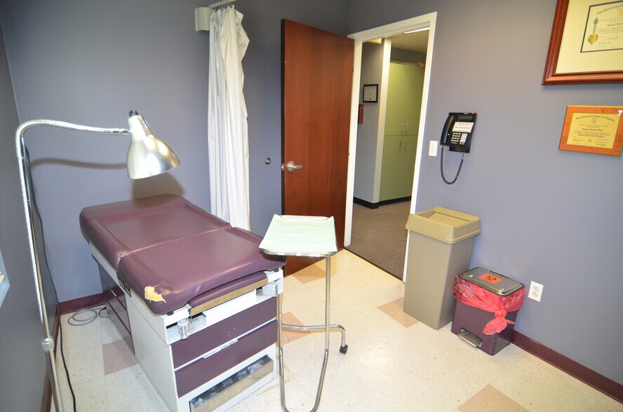 More Photos Of 611 Courtyard Dr, Hillsborough Medical For Sale