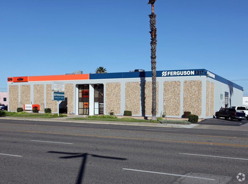 Primary Photo Of 1317-1319 W Katella Ave, Orange Warehouse For Lease