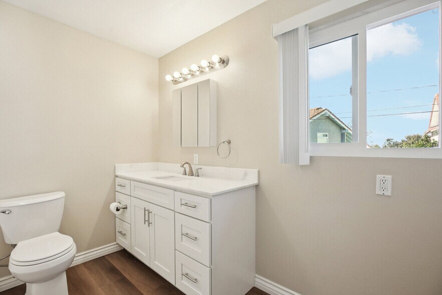 More Photos Of 1001 N Harbor Blvd, La Habra Apartments For Sale