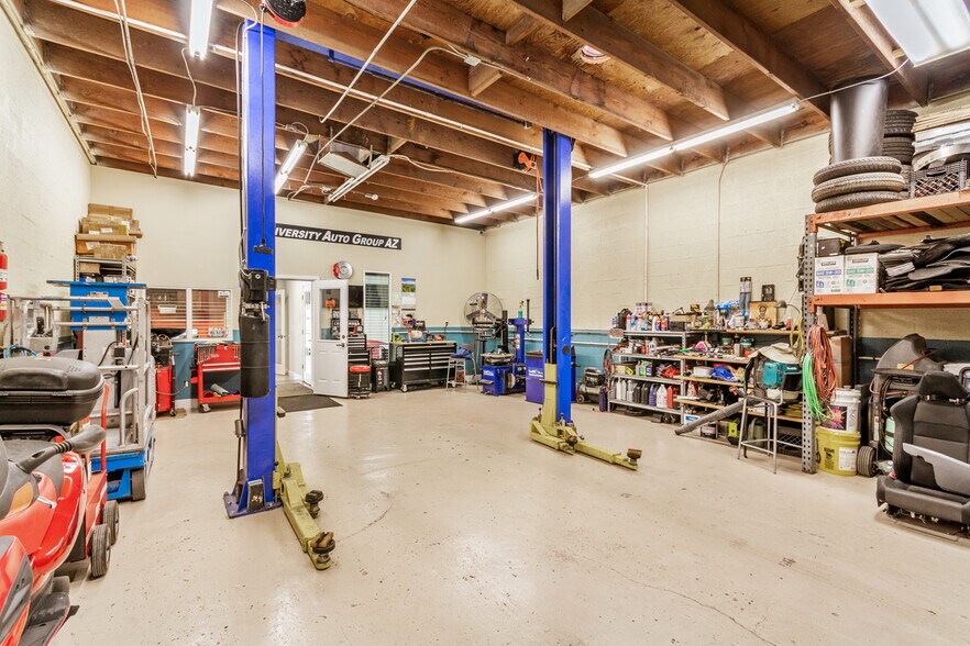 More Photos Of 4105 E University Dr, Phoenix Service For Lease