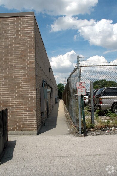 More Photos Of 4710 W 95th St, Oak Lawn Unknown For Lease