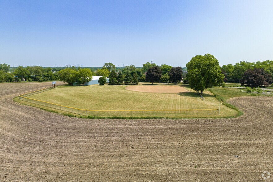 More Photos Of Interstate 94, Gurnee Land For Sale