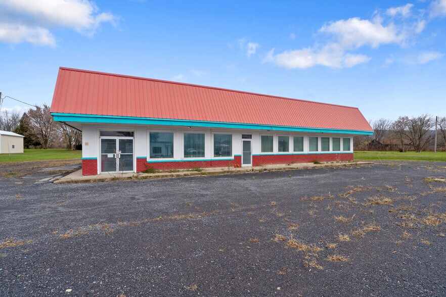 Primary Photo Of 9681 US 20, Cassville Restaurant For Sale