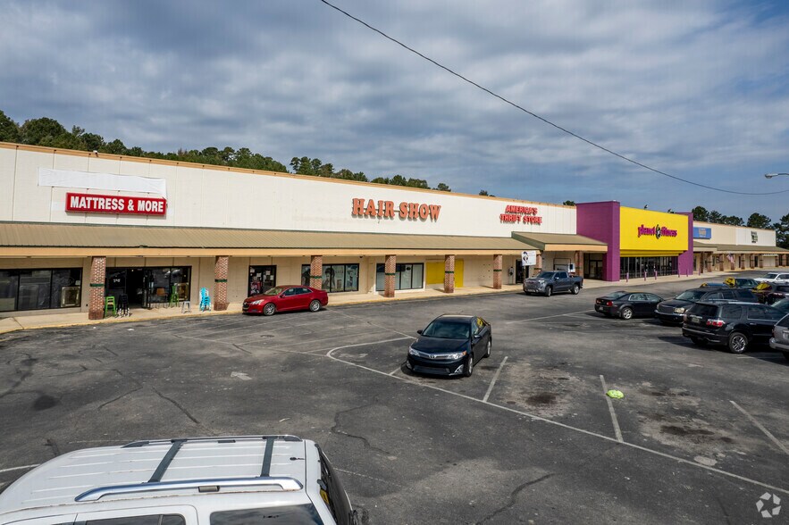 More Photos Of 500-560 West Town Plz, Bessemer Unknown For Lease