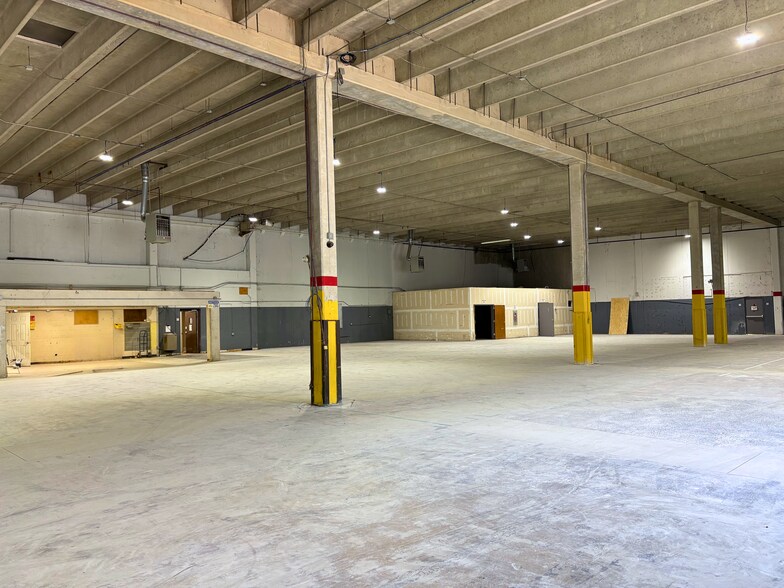 More Photos Of 3030 Horseshoe Ln, Charlotte Warehouse For Sale