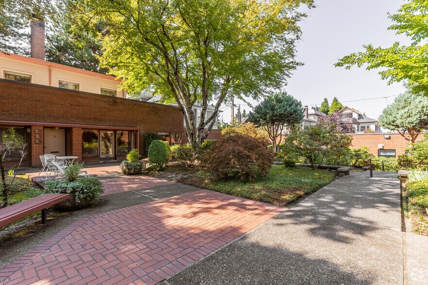 More Photos Of 2455 NW Marshall St, Portland Office For Lease