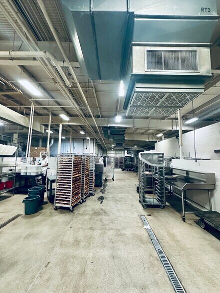 More Photos Of 125 Liberty St, Brockton Manufacturing For Sale