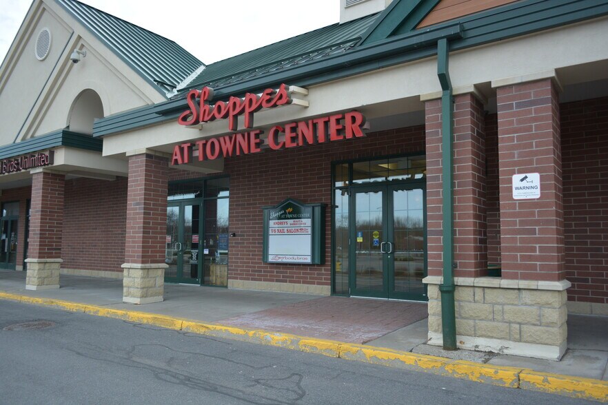 More Photos Of 340 Towne Dr, Fayetteville Unknown For Lease