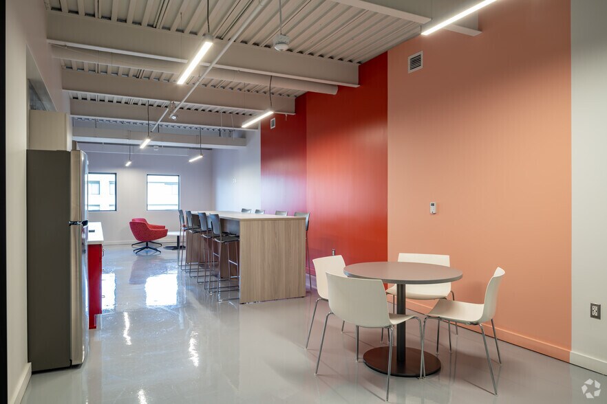 More Photos Of 30800 Van Dyke Ave, Warren Office For Lease
