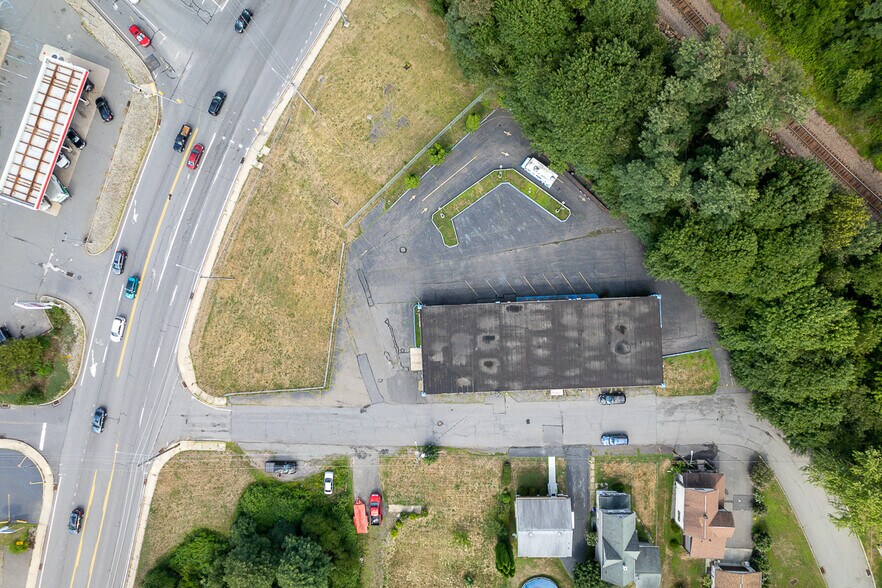 More Photos Of 1100 Fulton St, Scranton Service For Sale