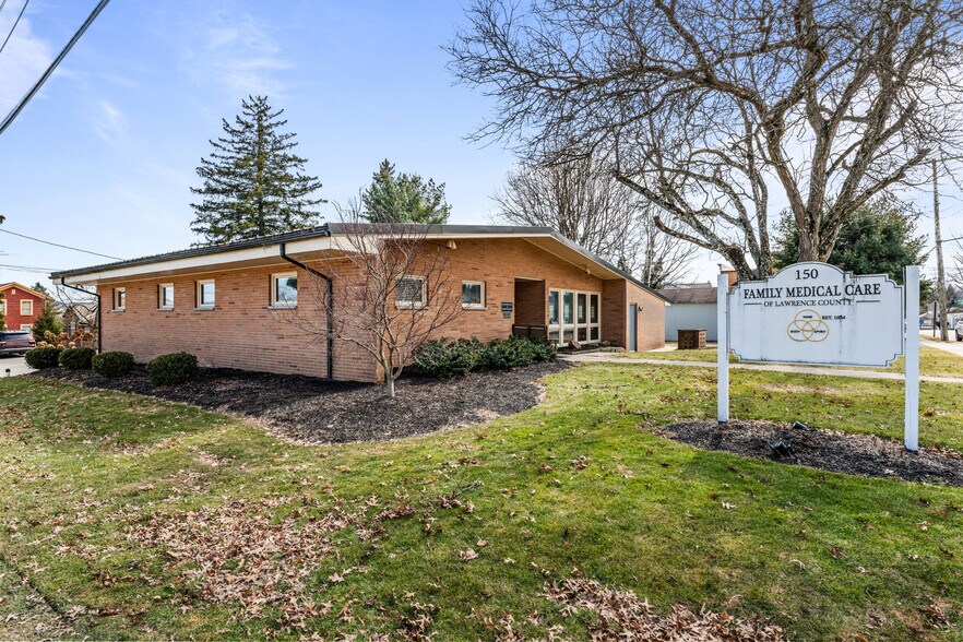 More Photos Of 145 High St, New Wilmington Office For Sale