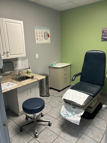 More Photos Of 6506 Park Ave, West New York Medical For Sale