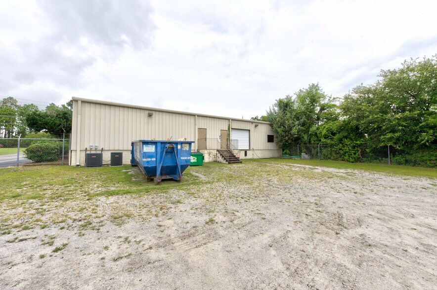 More Photos Of 475 Industrial Dr, Lexington Showroom For Sale