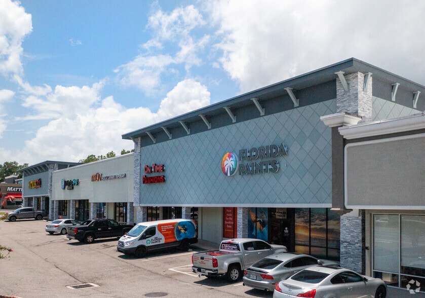 More Photos Of 64-74 Blanding Blvd, Orange Park Storefront Retail Office For Lease