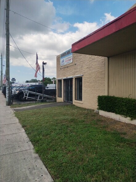 More Photos Of 9360 NW 27th Ave, Miami Freestanding For Lease