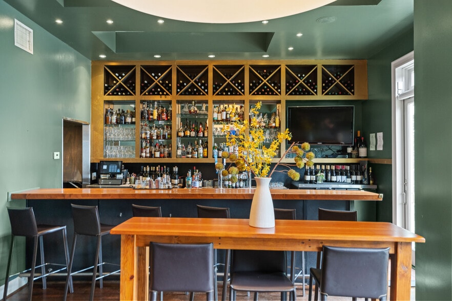 More Photos Of 675 Zachary Taylor Hwy, Flint Hill Hospitality For Sale