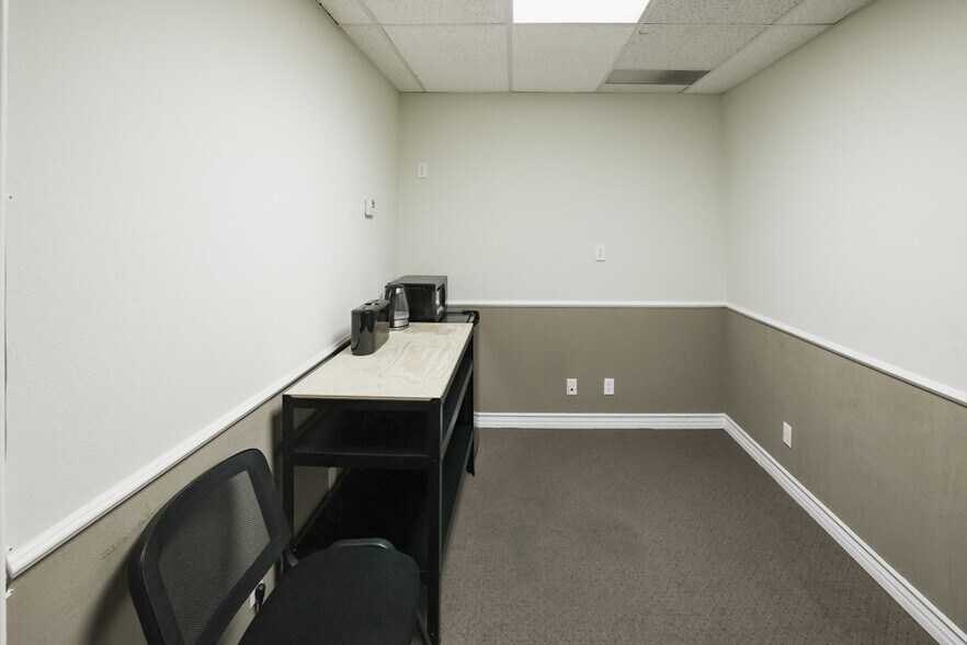 More Photos Of 1800 E Garry Ave, Santa Ana Office For Sale