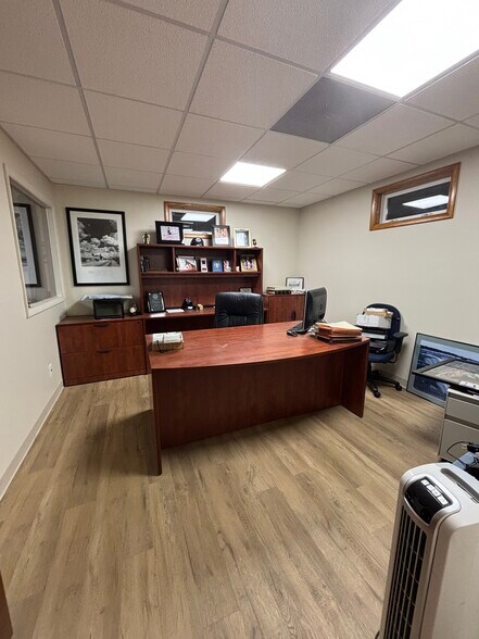 More Photos Of 1040-1050 Industrial Pky, Peru Warehouse For Sale