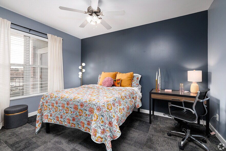 More Photos Of 3949 Lindell Blvd, Saint Louis Apartments For Lease