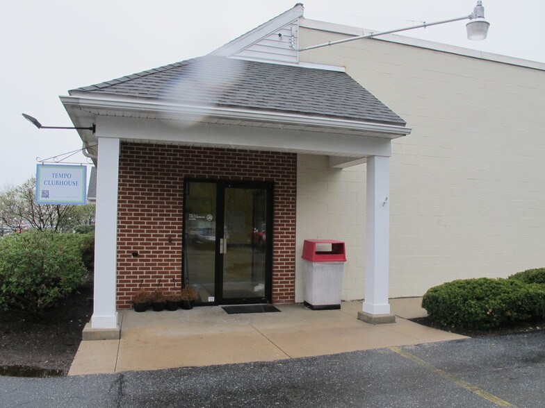 More Photos Of 790-798 New Holland Ave, Lancaster Unknown For Lease