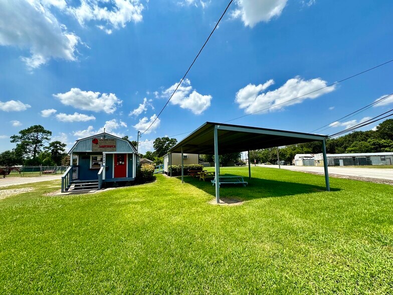 More Photos Of 5949 W Port Arthur Rd, Port Arthur Restaurant For Lease