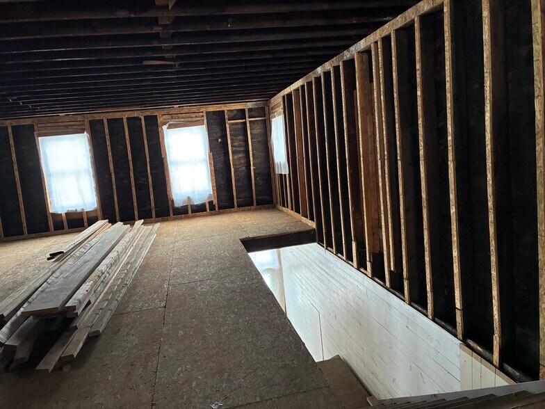 More Photos Of 959 N Main St, Grafton General Retail For Sale