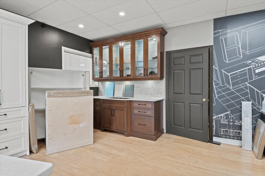 More Photos Of 48 Water St, Port Perry Storefront For Lease