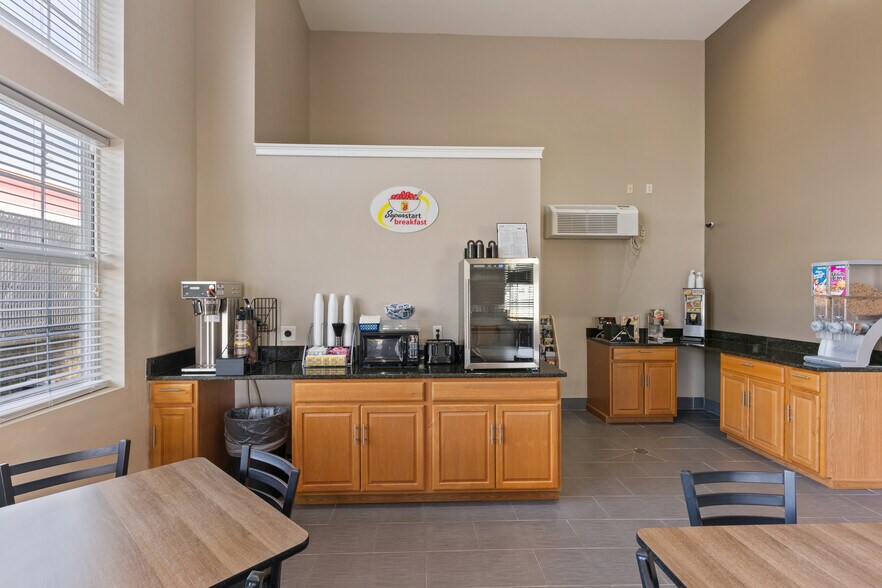 More Photos Of 1220 Boone Avenue Ext, Kingsland Hotel For Sale