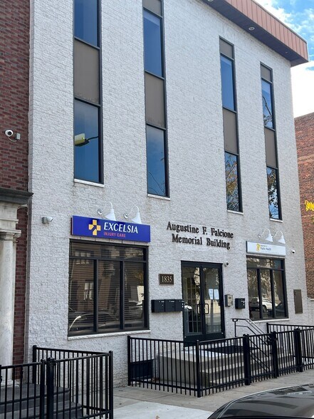 More Photos Of 1835 S Broad St, Philadelphia Medical For Sale