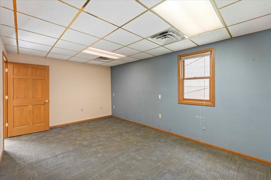 More Photos Of 200 & 204 W Main St, Waunakee Storefront Retail Residential For Sale