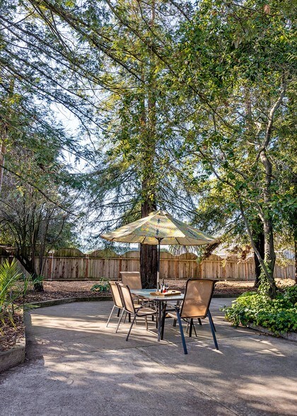 More Photos Of 75 Fremont Dr, Sonoma Storefront Retail Residential For Sale