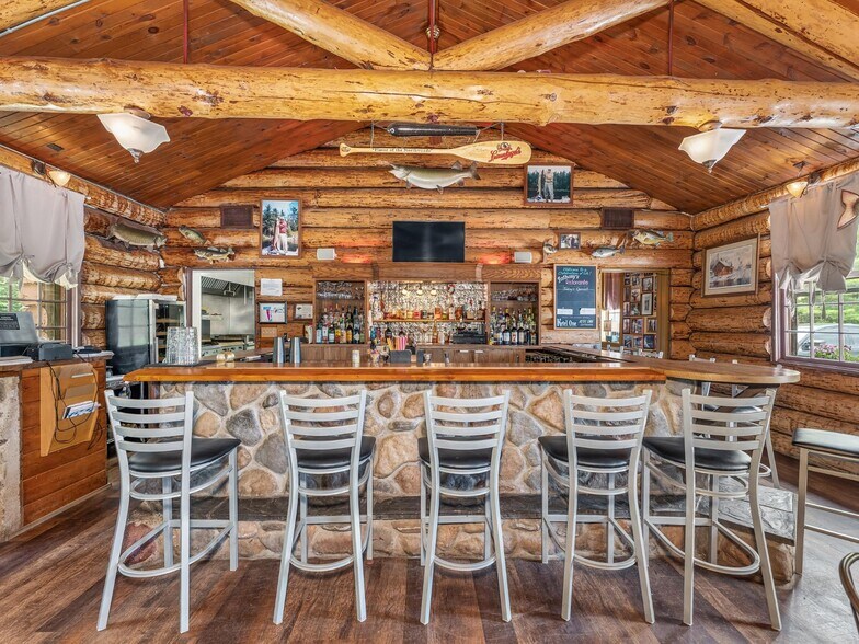 More Photos Of 1419 Highway 47, Woodruff Restaurant For Sale