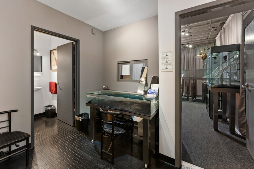 More Photos Of 3268 Motor Ave, Los Angeles Storefront Retail Office For Sale