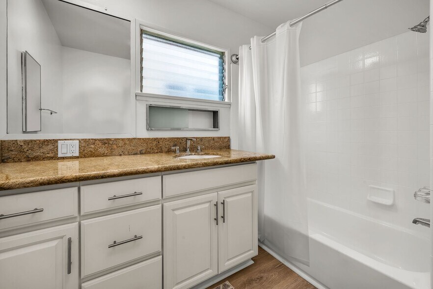 More Photos Of 6515 Vista del Mar, Playa Del Rey Apartments For Sale