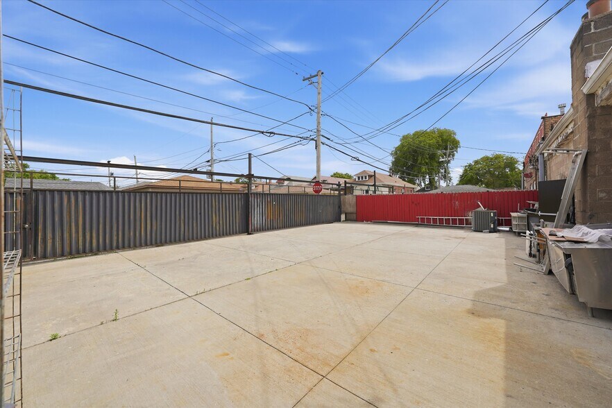 More Photos Of 2548 W 59th St, Chicago Storefront For Sale