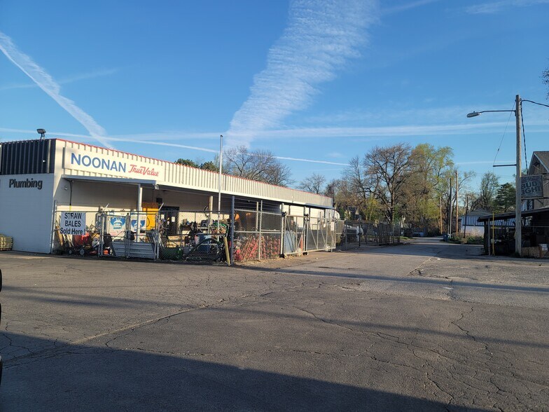 More Photos Of 1200 8th st, Springfield Light Distribution For Lease