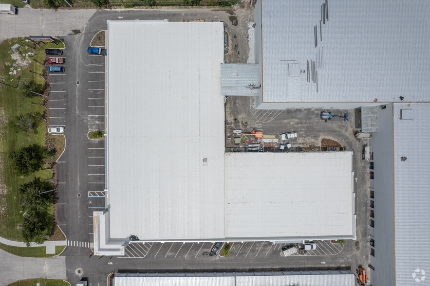 More Photos Of 3555 St Johns Bluff Rd, Jacksonville Self Storage For Sale