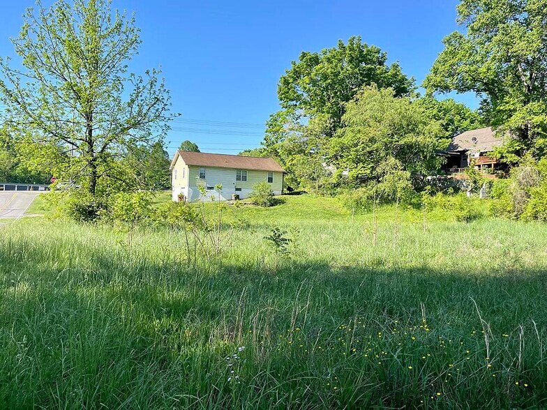 More Photos Of 3400 W Market St, Johnson City Land For Sale