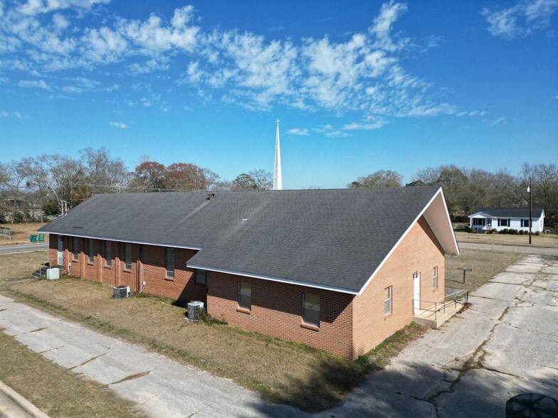 More Photos Of 702 E Church St, Atmore Specialty For Sale