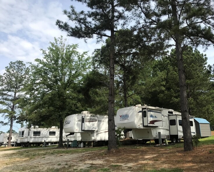 Primary Photo Of 115 Private Road 1301, Gladewater Manufactured Housing Mobile Home Park For Sale