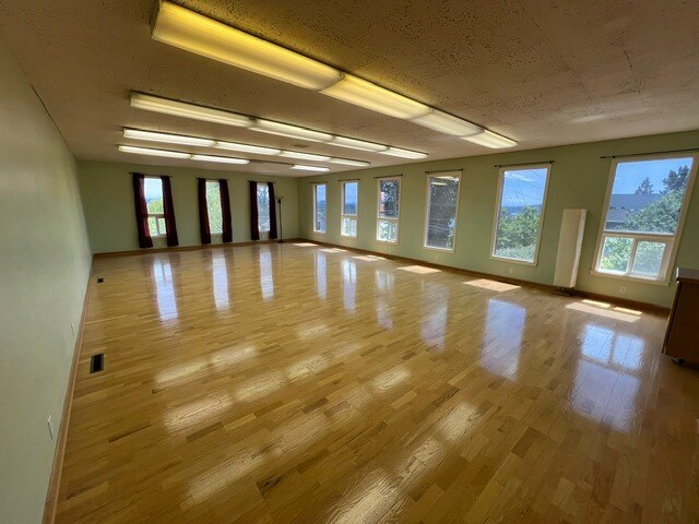 More Photos Of 4515 SW Corbett Ave, Portland Office For Lease