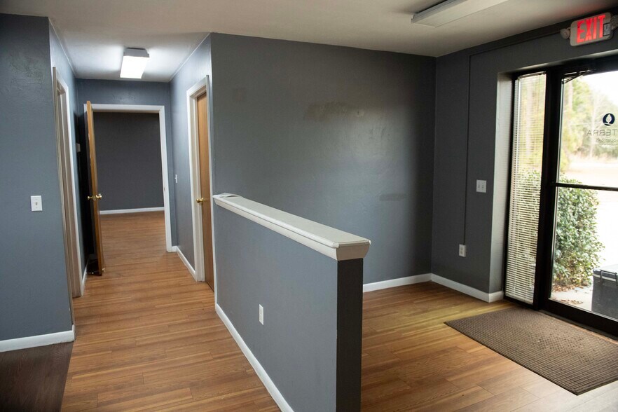 More Photos Of 4134 US 441, Lake City Light Manufacturing For Lease