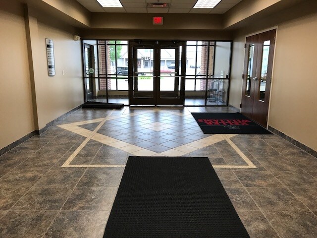 More Photos Of 2765 Commerce Dr NW, Rochester Office For Lease