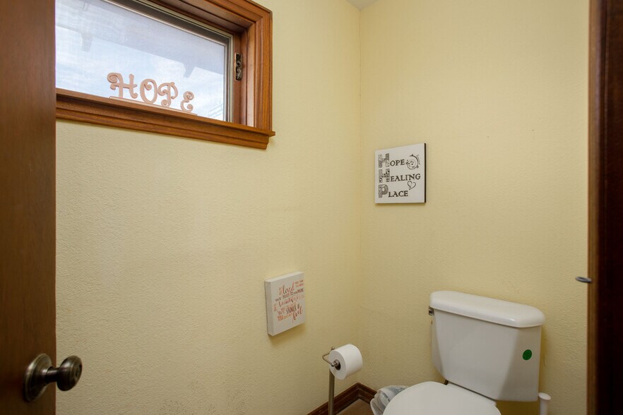 More Photos Of 1721 S Tyler St, Amarillo Office For Sale