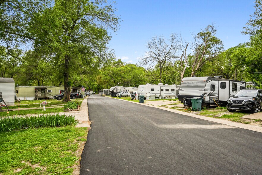 More Photos Of 5940 State Ave, Kansas City Manufactured Housing Mobile Home Park For Sale
