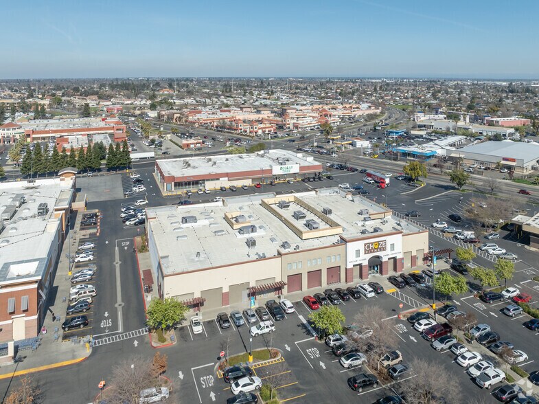 More Photos Of 6061 Florin Rd, Sacramento Health Club For Sale